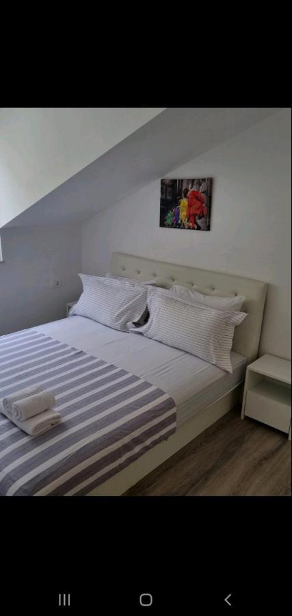 Apartmani Tolj Makarska Bagian luar foto