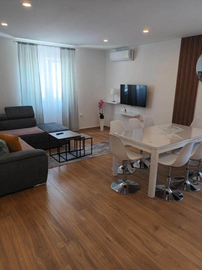 Apartmani Tolj Makarska Bagian luar foto