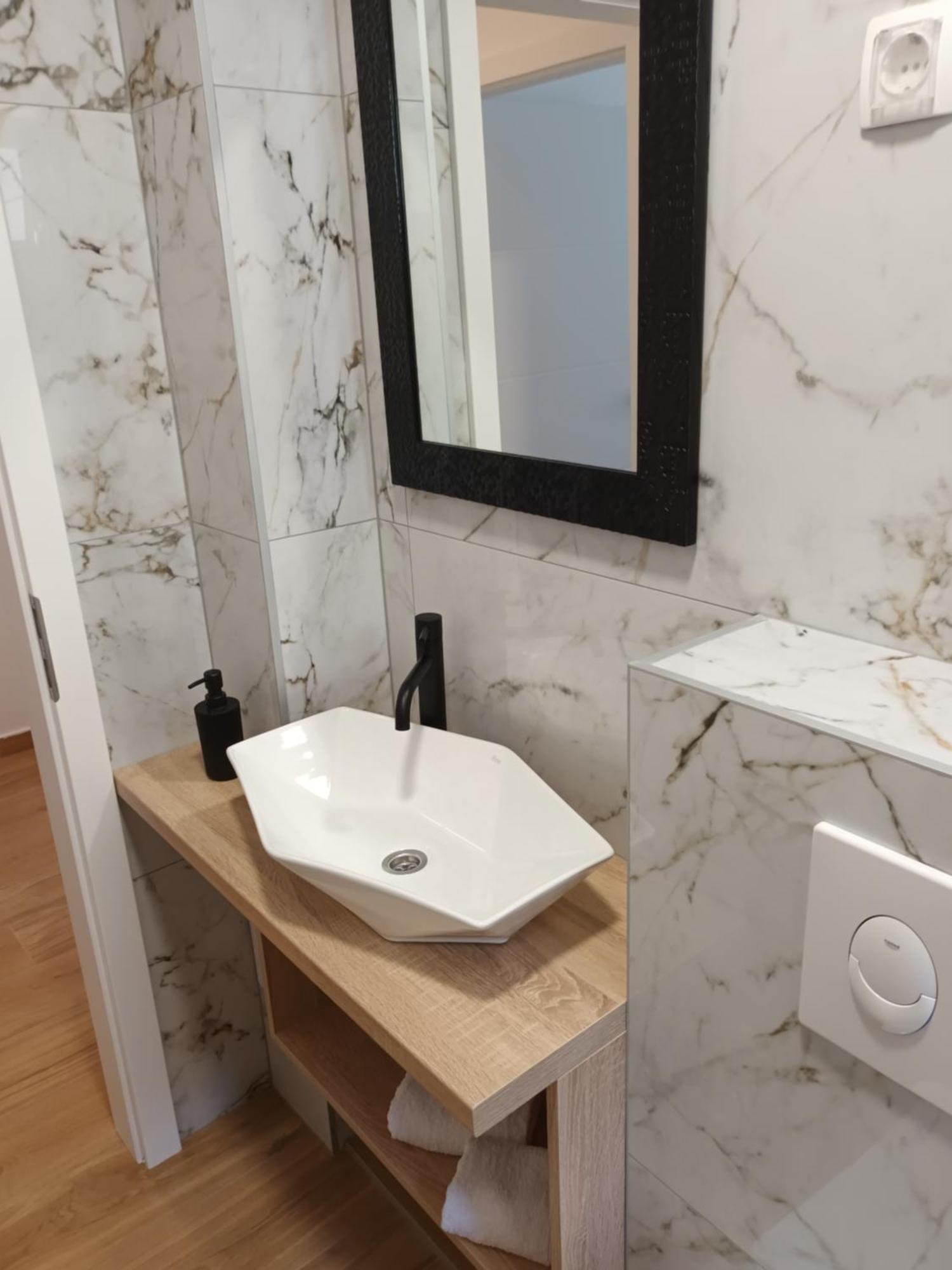 Apartmani Tolj Makarska Bagian luar foto