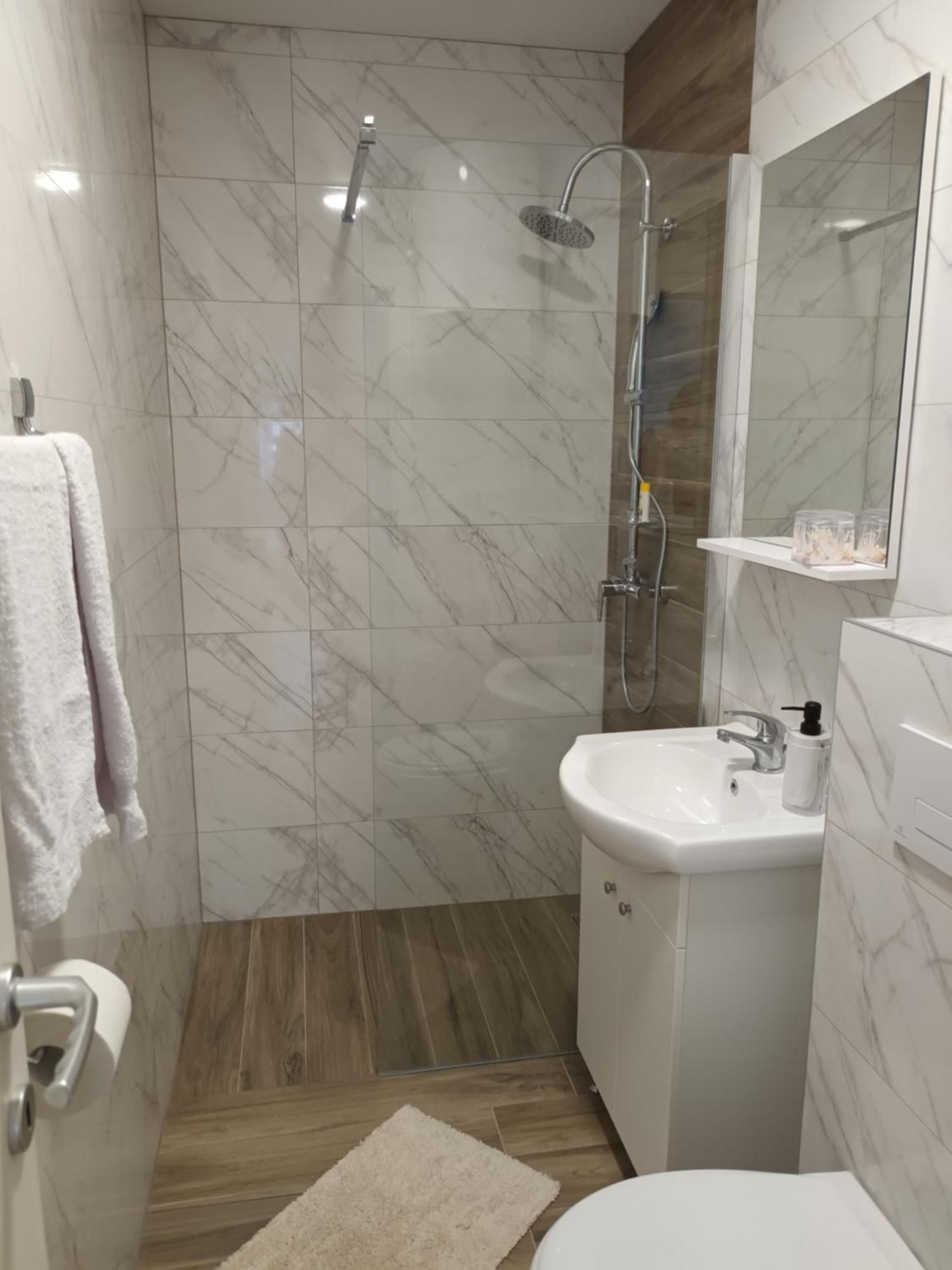 Apartmani Tolj Makarska Bagian luar foto